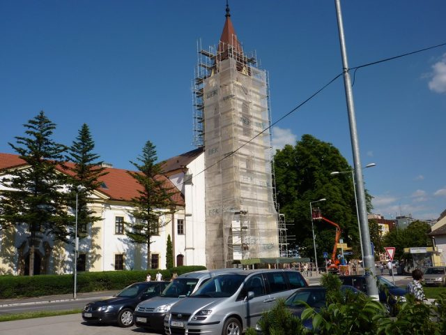 Kostol Vranov n./T.Medená strecha